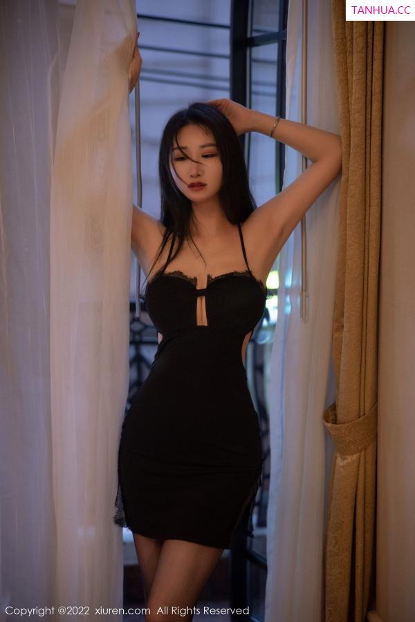   [XiuRen]高清写真图 2022.11.10 No.5833 司柠 新人黑丝第60张图片